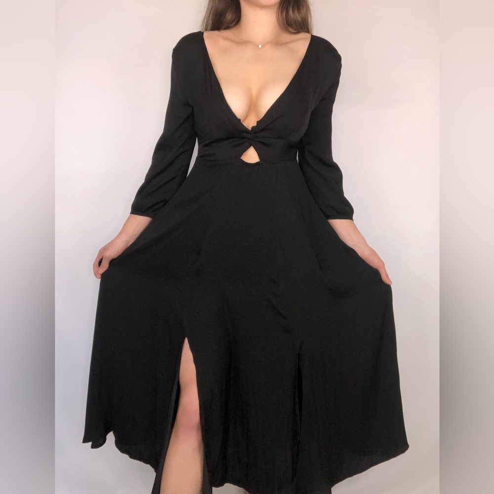 MINKPINK Twist Front V Neck Key Hole Midi Dress‎ Size S Black